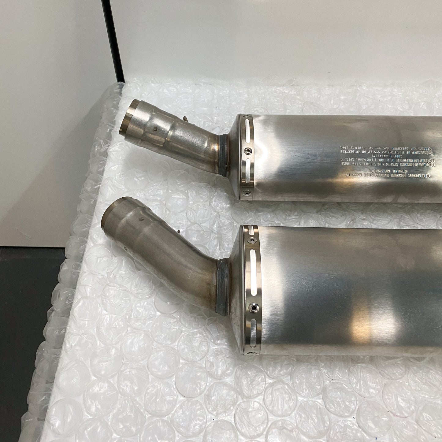Ducati 848 EVO/848 EVO CORSE SE Stock OEM Exhaust Take-Off 57413171A & 57313171A (5)