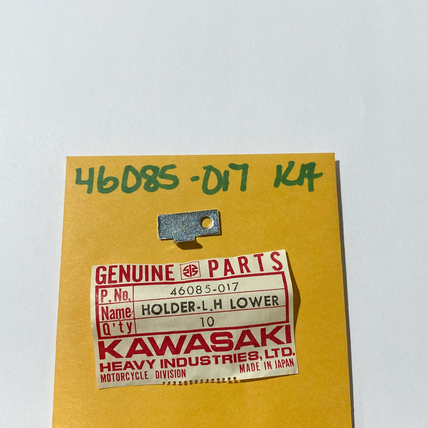 KAWASAKI HOLDER-L.H SW LOWER, 46085-017