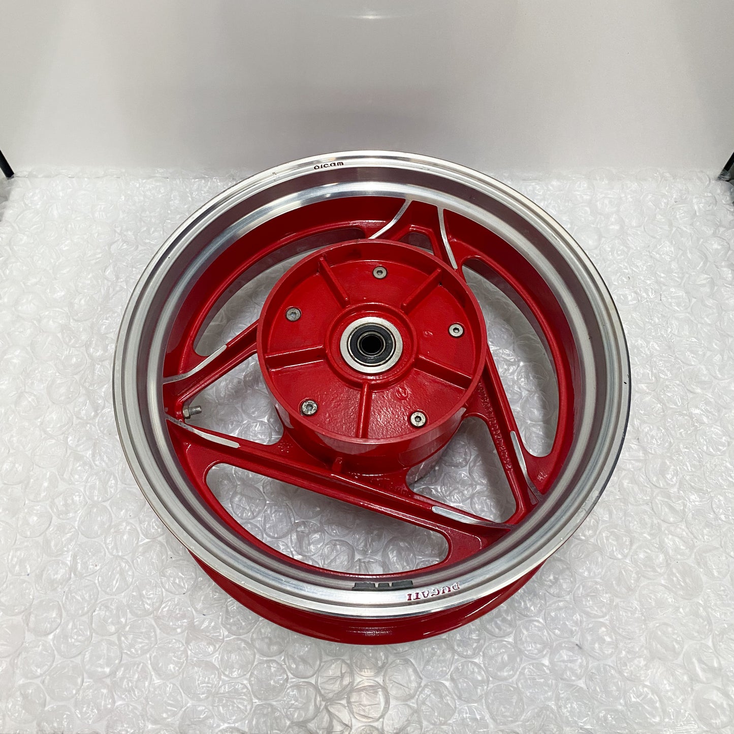 Ducati Paso 750 Sport Rear Wheel Rim Red 067080163 USED