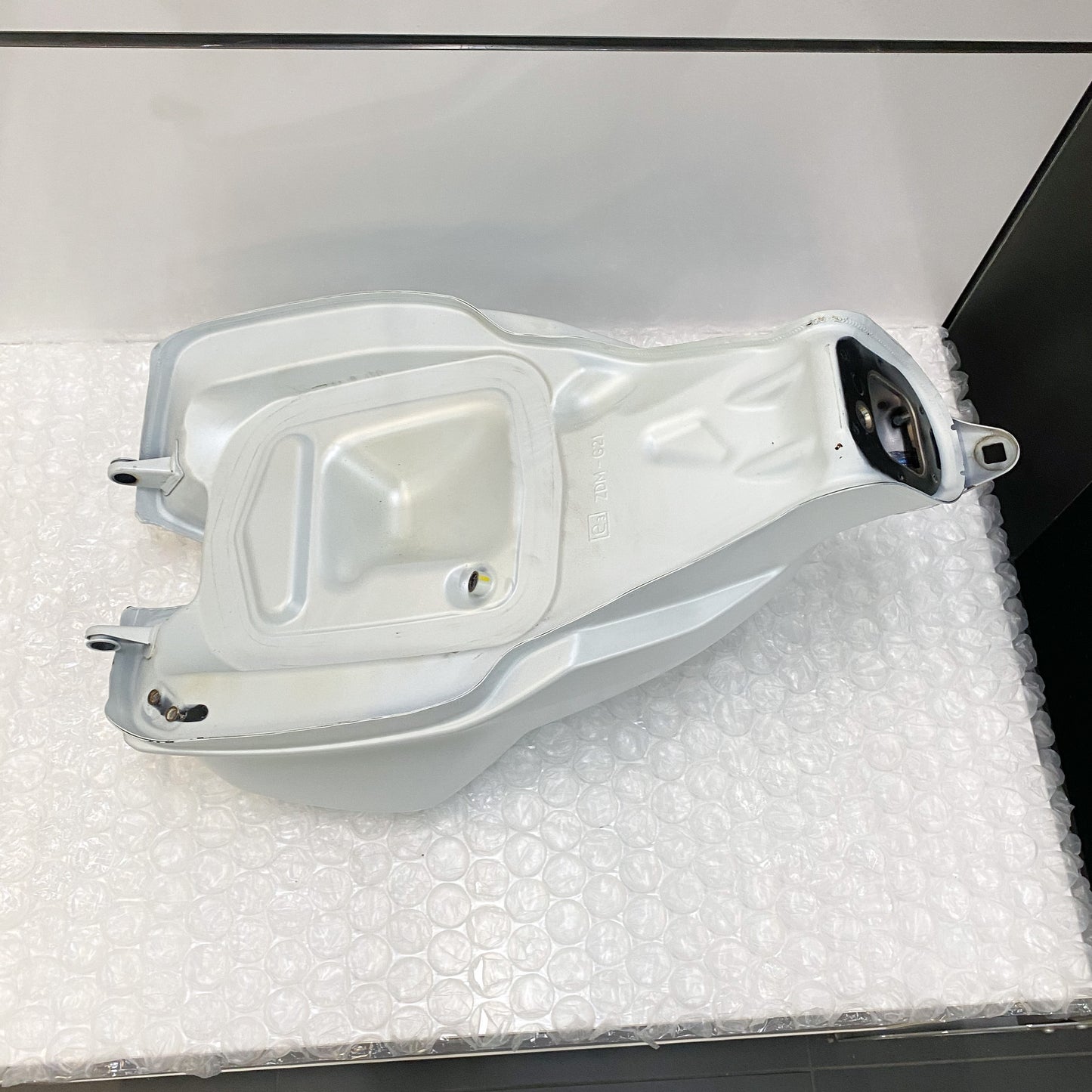 Ducati 959/899 Panigale Gas Tank, White 58612061AW USED