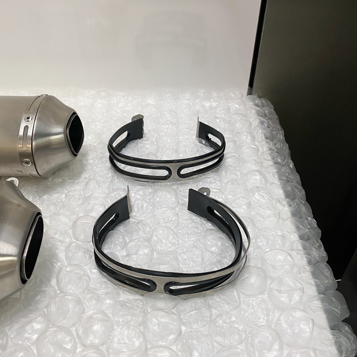 Ducati 848 EVO/848 EVO CORSE SE Stock OEM Exhaust Take-Off 57413171A & 57313171A (5)