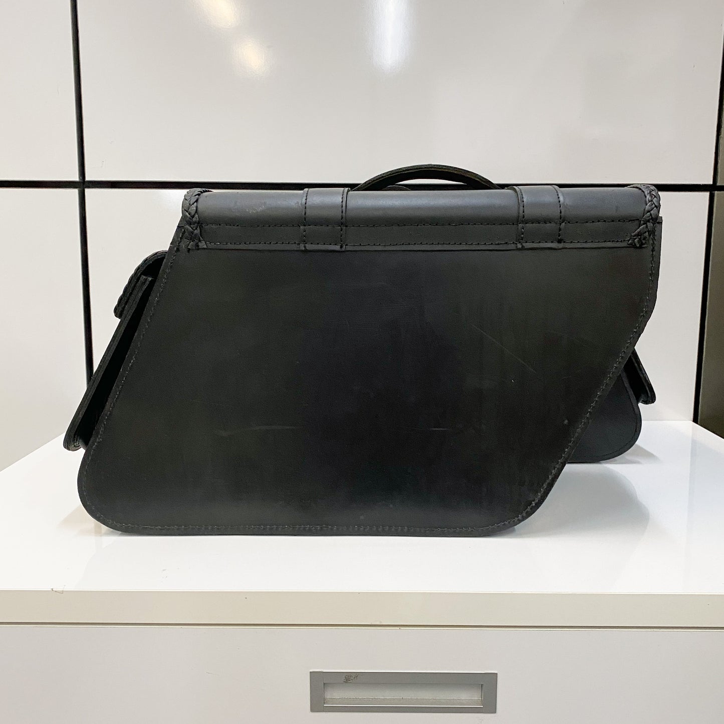L & J Leathers XL- Bolt On Slant Saddlebags SB140BR