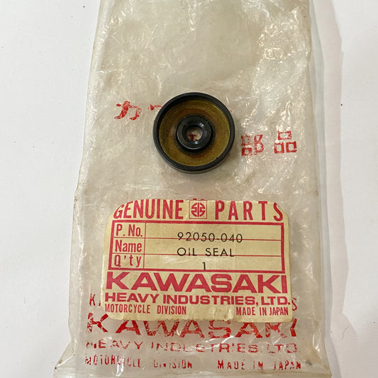 KAWASAKI OIL SEAL TC7297 92050-040