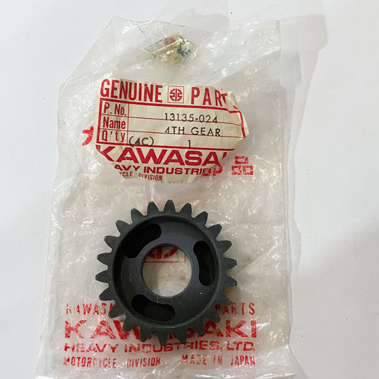 KAWASAKI 4TH GEAR,OUTPUT SHAFT 13135-024