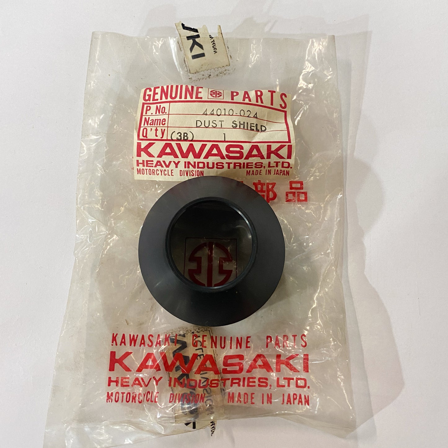 KAWASAKI DUST SHIELD, FORK 44010-024