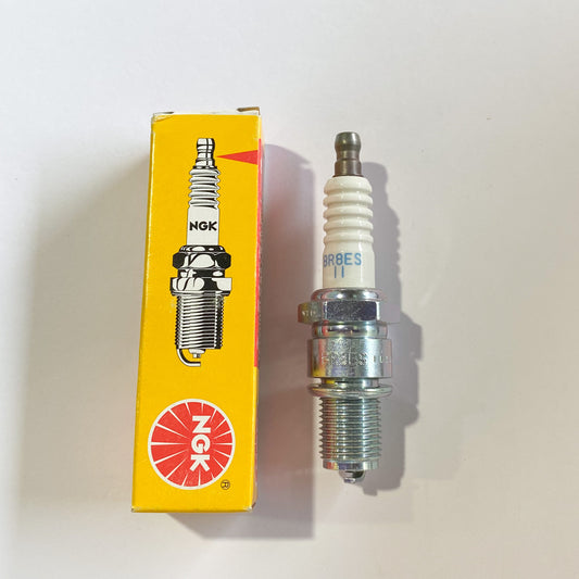 NGK 7986 BR8ES-11 NICKEL SPARK PLUG