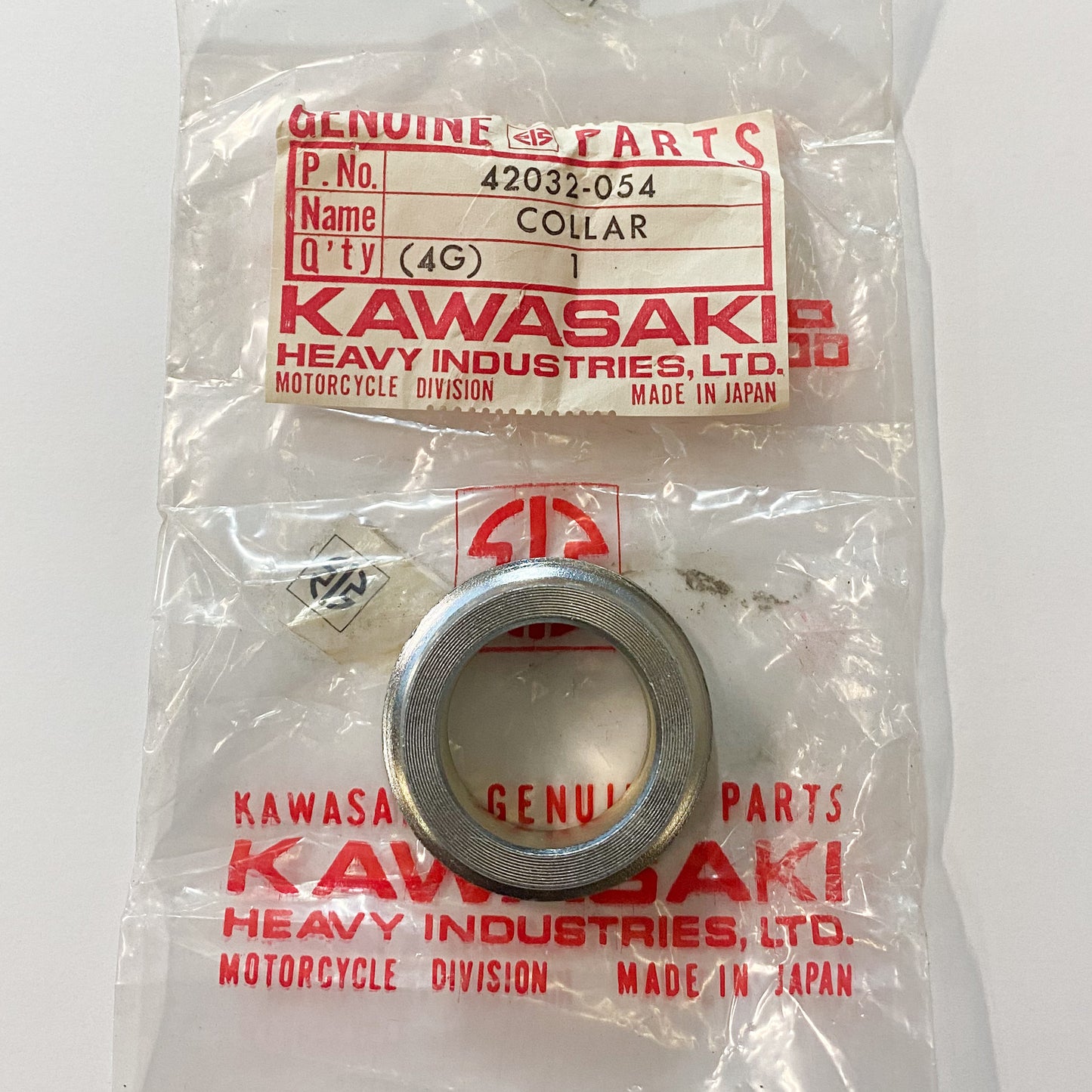KAWASAKI COLLAR,RR AXLE L.H 42032-054