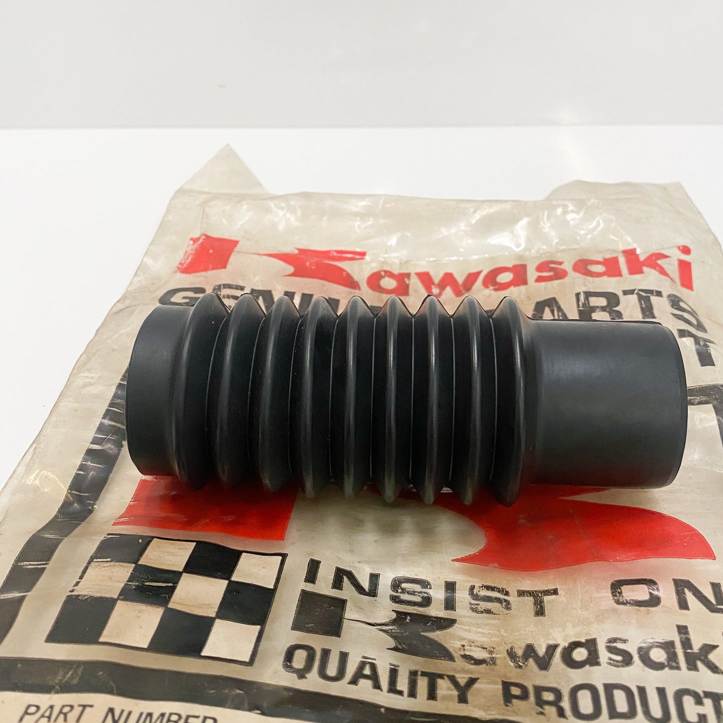 NOS KAWASAKI COVER FORK DUST 44027-004