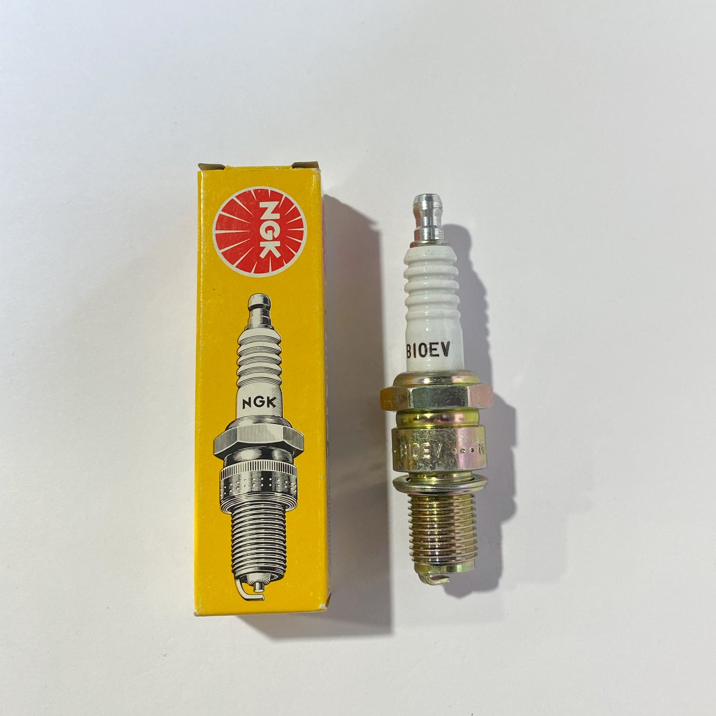 NGK 7324 B10EV GOLD PALLADIUM SPARK PLUG