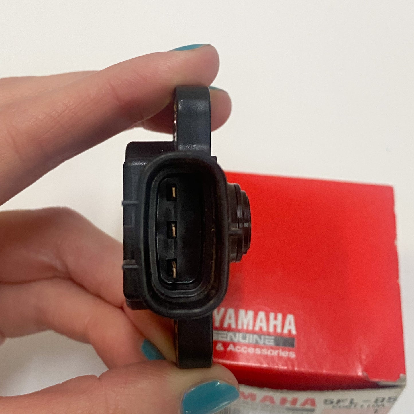 YAMAHA THROTTLE SENSOR ASSY 5FL-85885-02-00 NOS