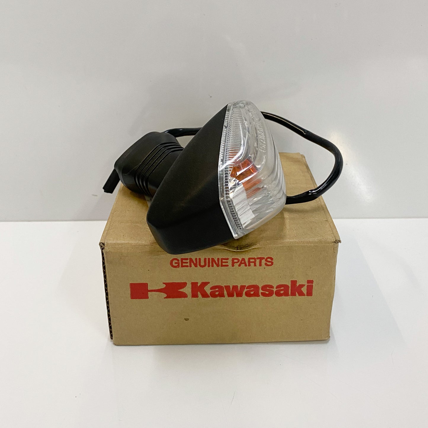 NOS KAWASAKI LAMP-ASSY-SIGNAL, RR, LH 23037-0077