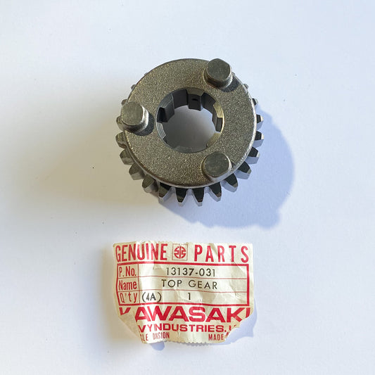 KAWASAKI TOP GEAR,OUTPUT SHAFT 13137-031