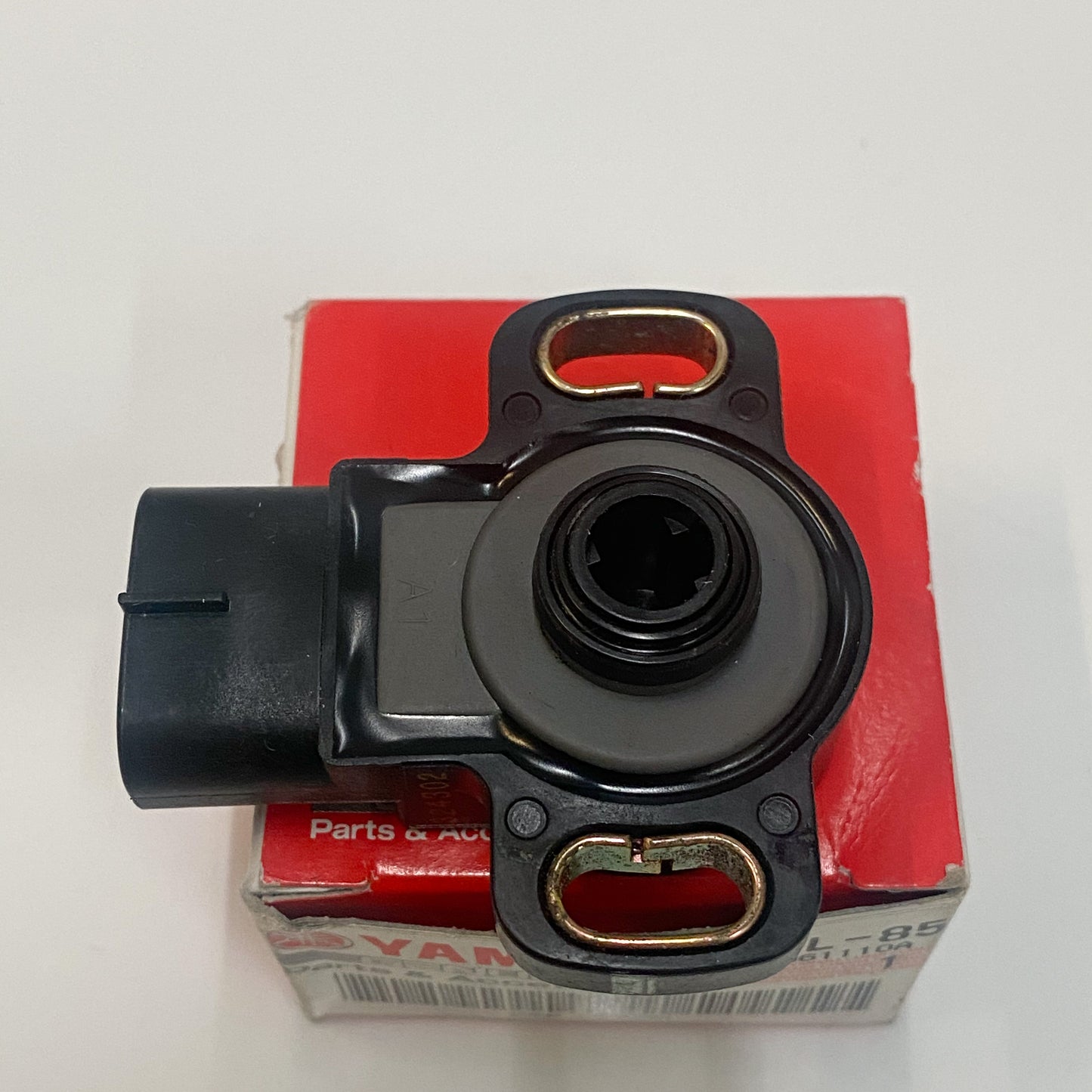 YAMAHA THROTTLE SENSOR ASSY 5FL-85885-02-00 NOS