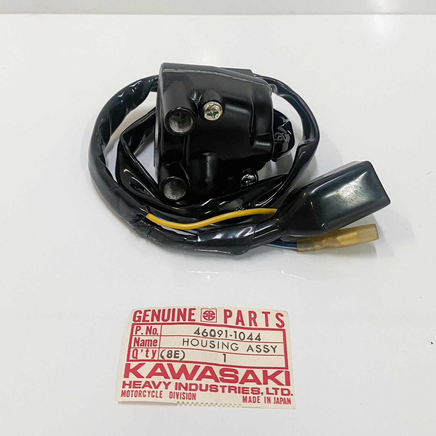 KAWASAKI  HOUSING ASSY,CONT,R.H 46091-1044