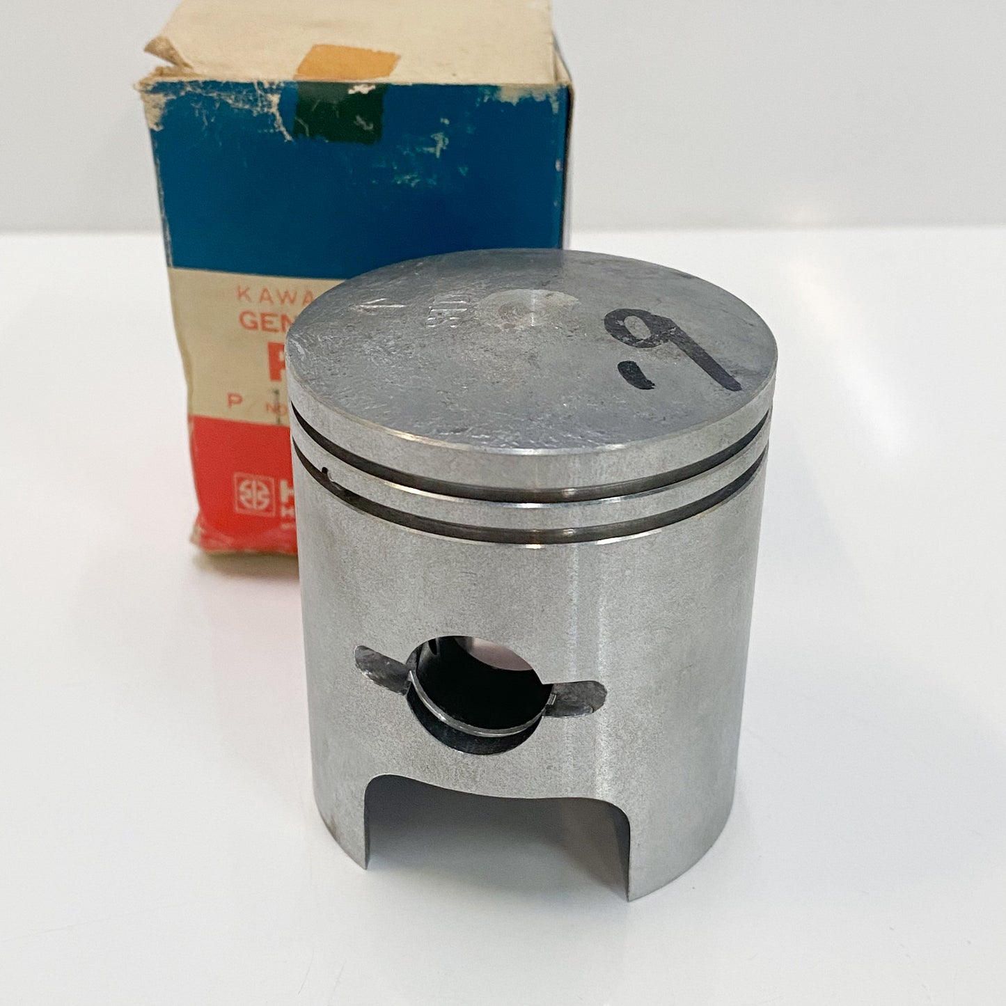 KAWASAKI PISTON,STD 13001-043