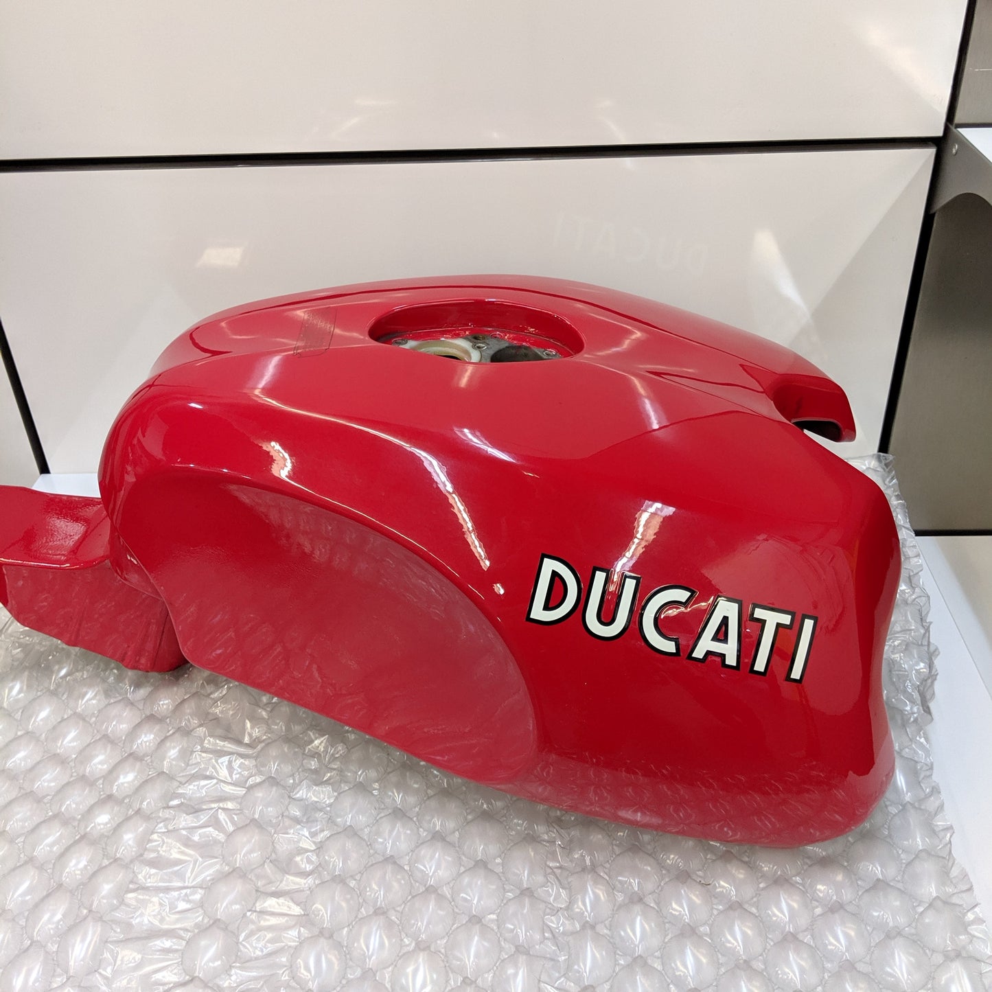 Ducati Sport Classic GT1000 Used Gas Tank 58611631BA USED
