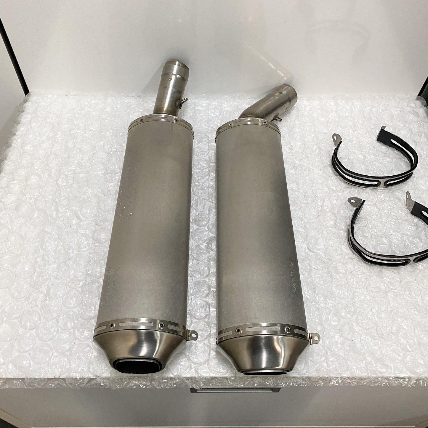 Ducati 848 EVO/848 EVO CORSE SE Stock OEM Exhaust Take-Off 57413171A & 57313171A (3)