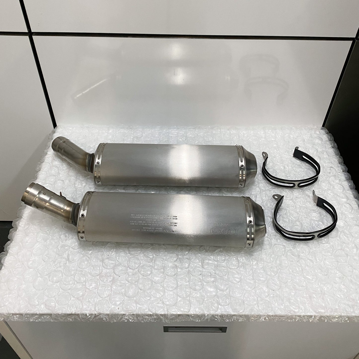 Ducati 848 EVO/848 EVO CORSE SE Stock OEM Exhaust Take-Off 57413171A & 57313171A (3)