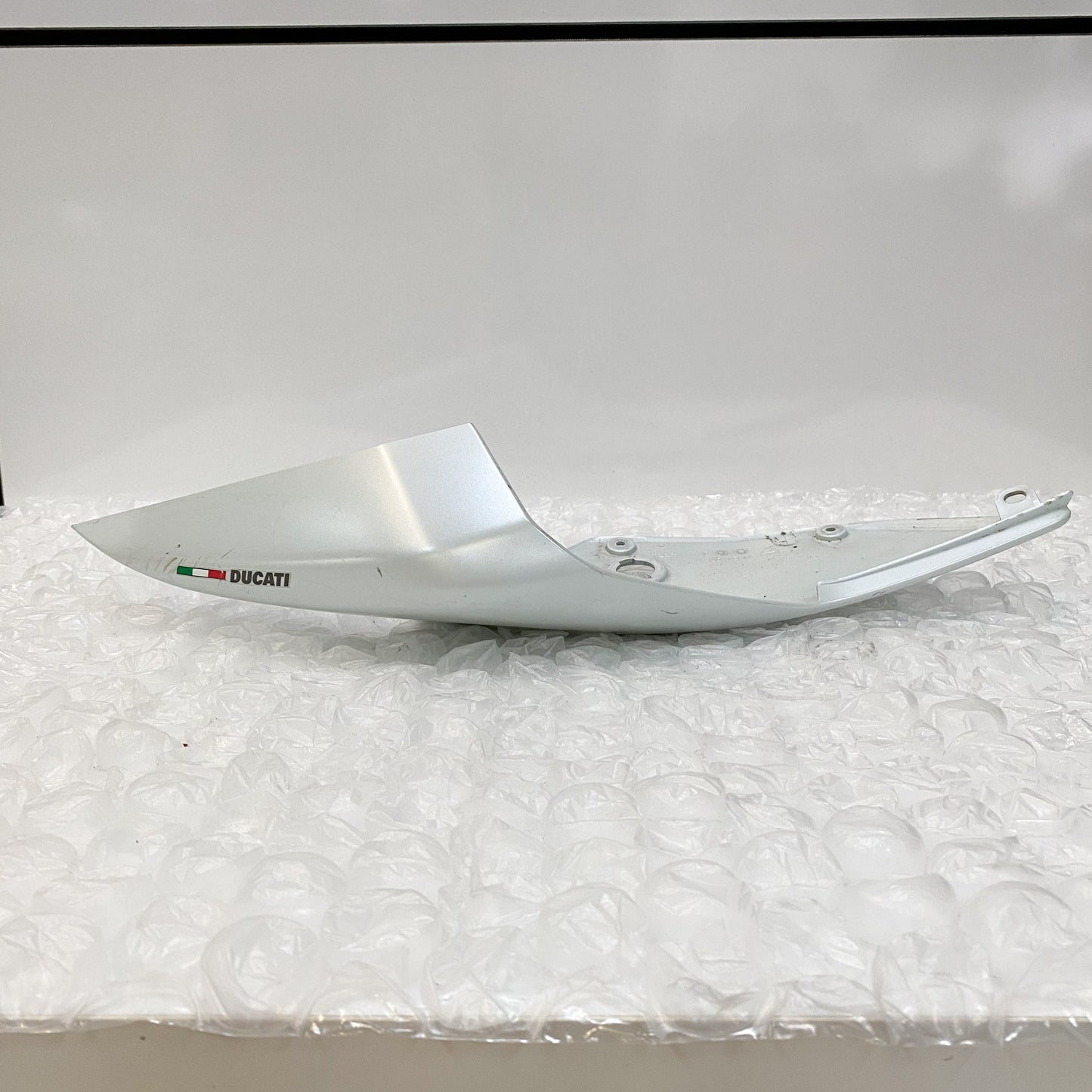 Ducati 959 Frame Cover RH, White 48212161AW USED
