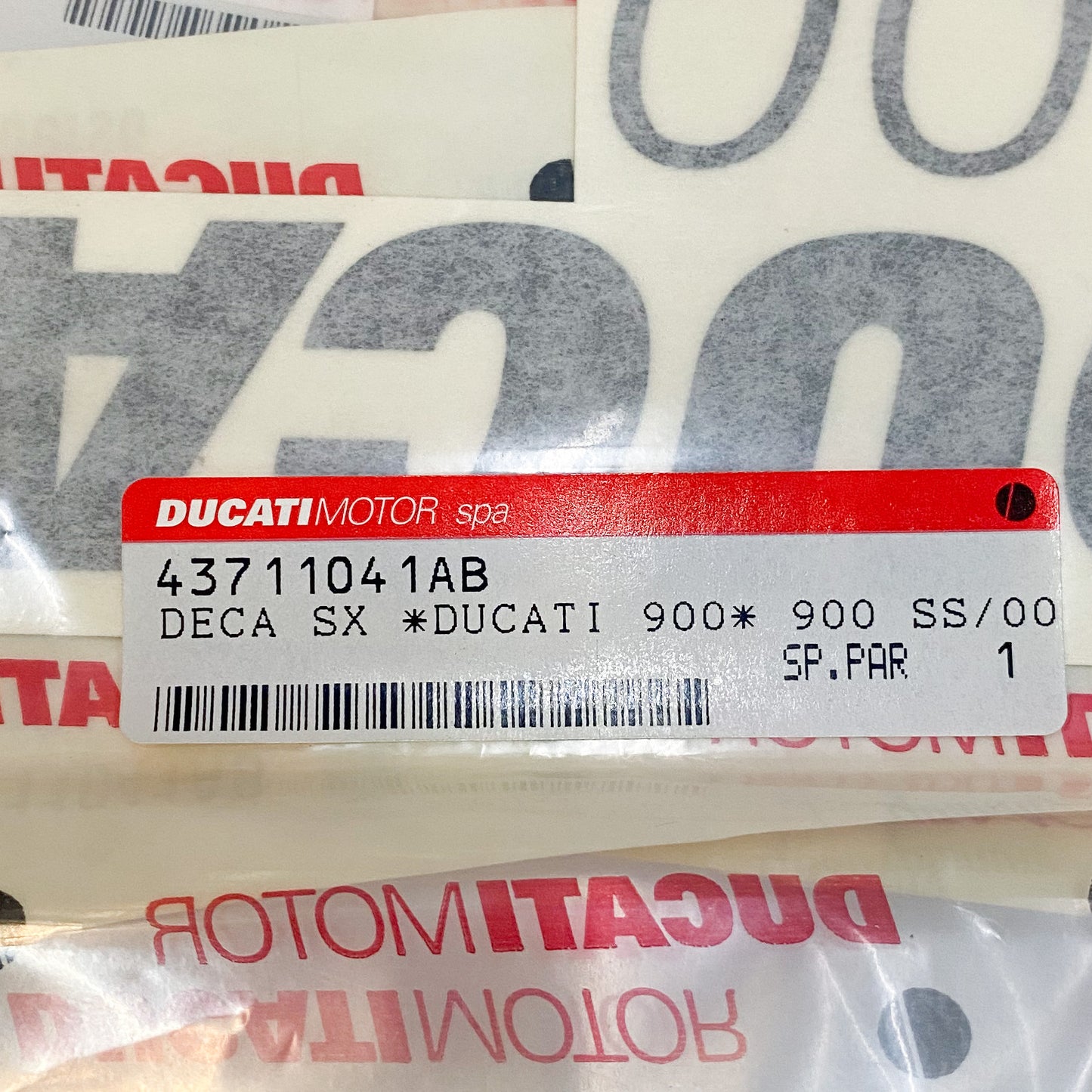 "Ducati 900" SS RH Decal 43711041AB