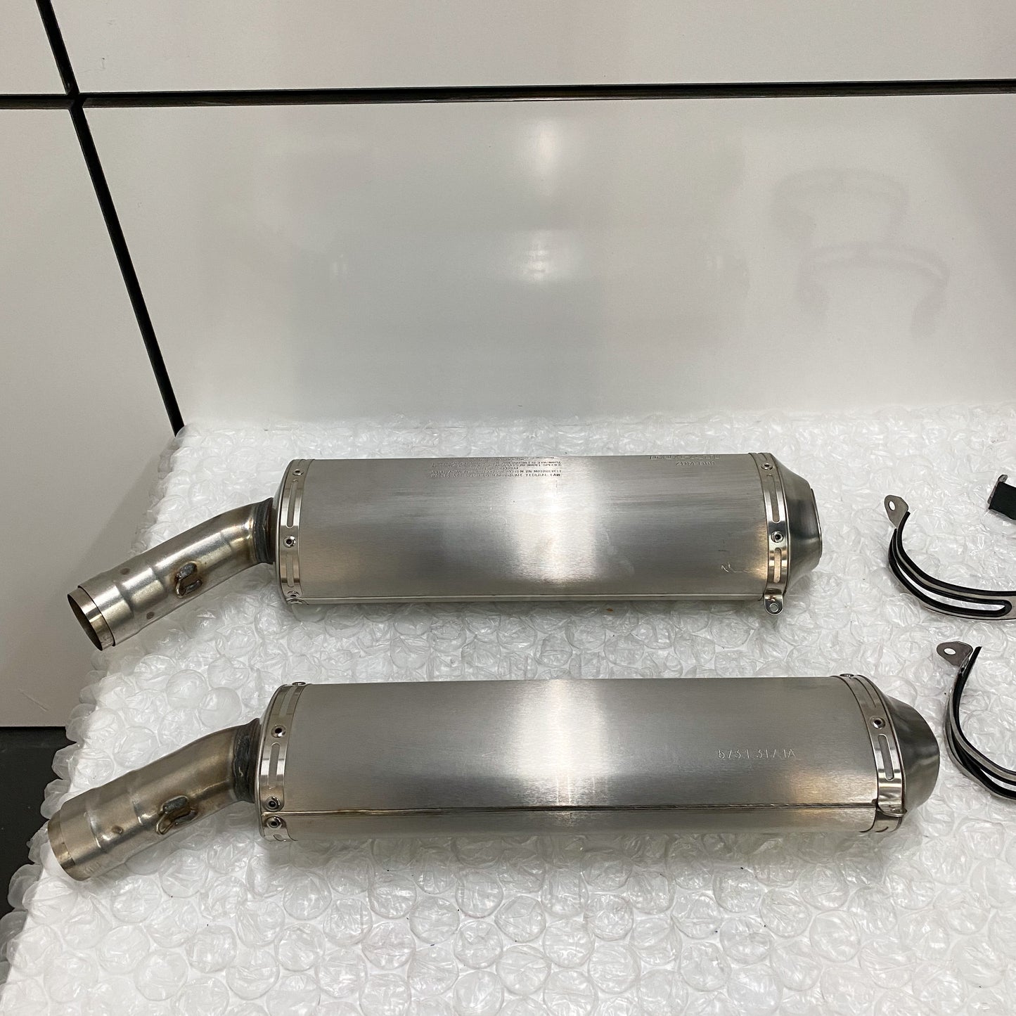 Ducati 848 EVO/848 EVO CORSE SE Stock OEM Exhaust Take-Off 57413171A & 57313171A (3)