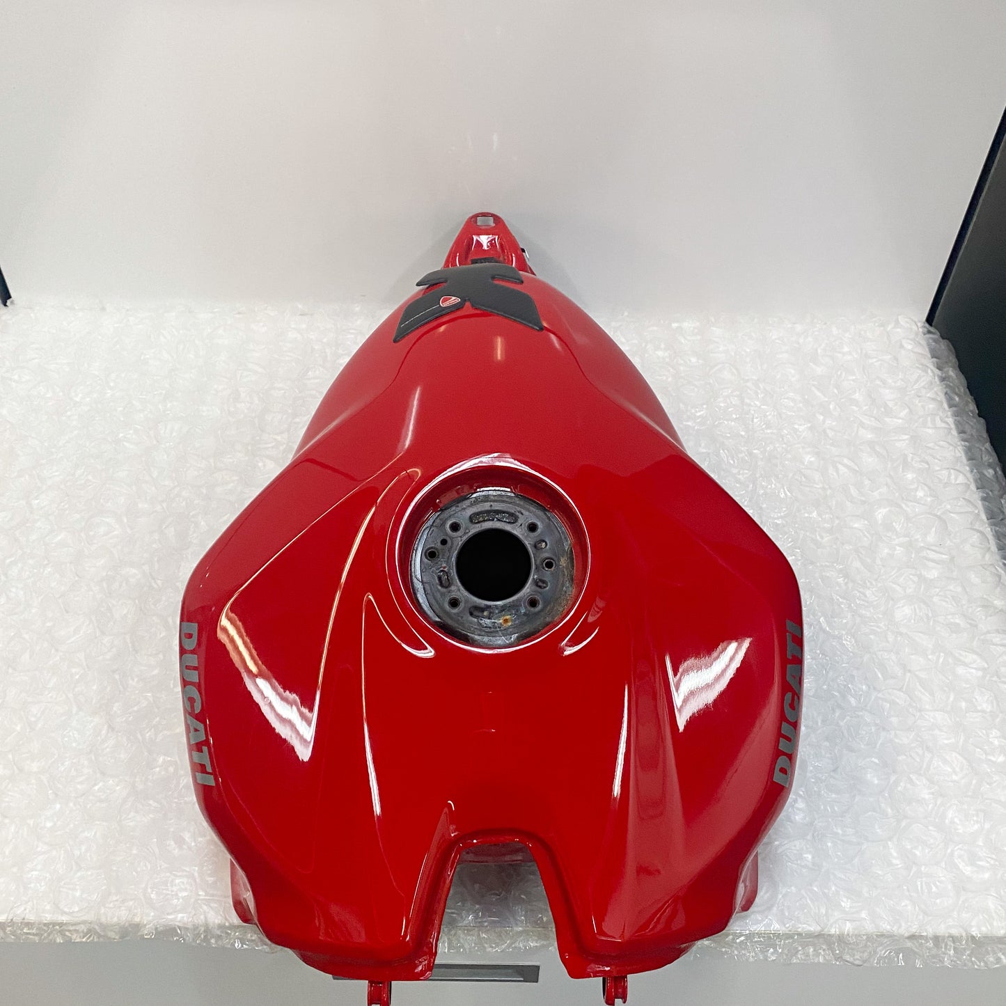 Ducati 959/899 Panigale Gas Tank, Red 58612061AA USED