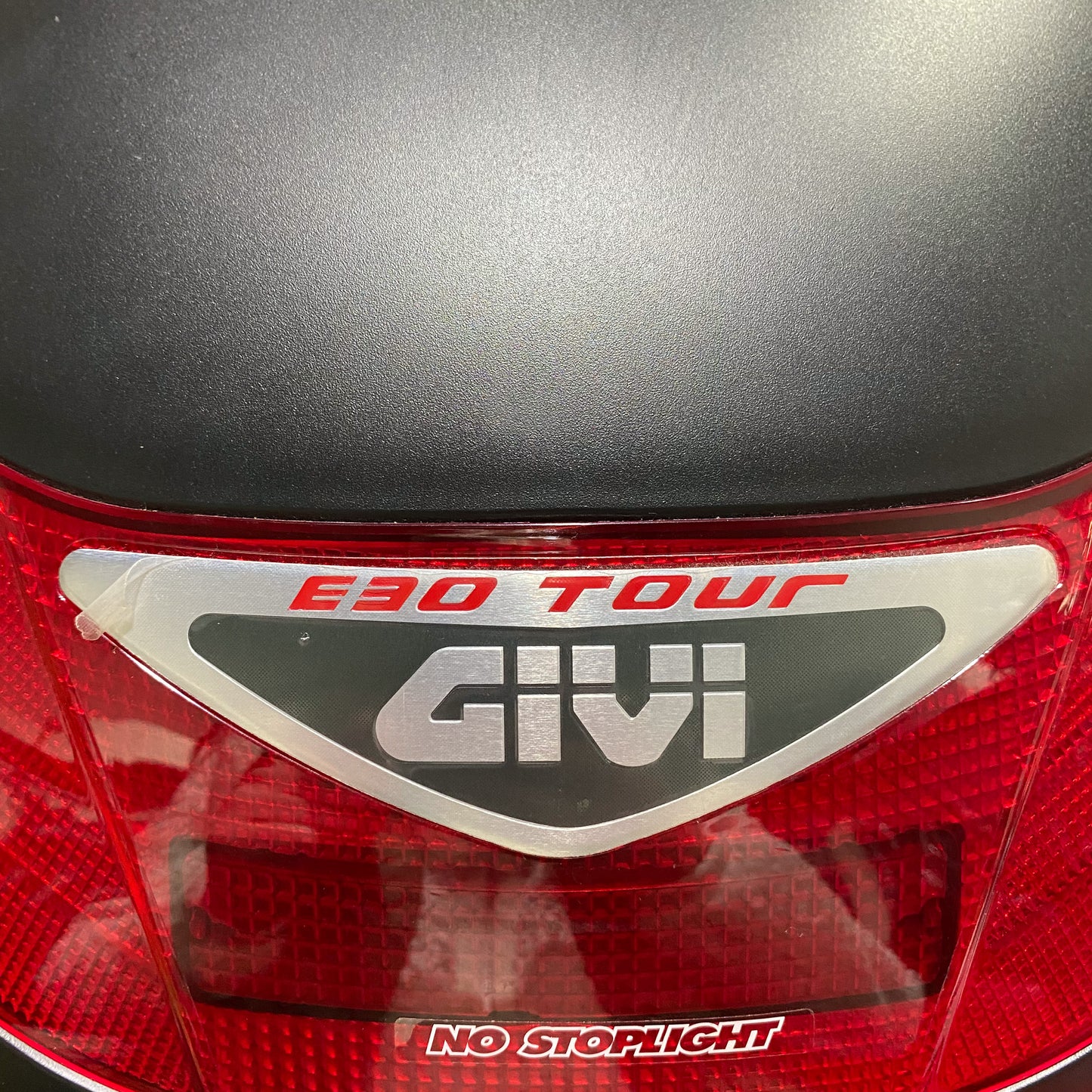 GIVI E30 TOP CASE MATTE BLACK, NEW OPEN BOX