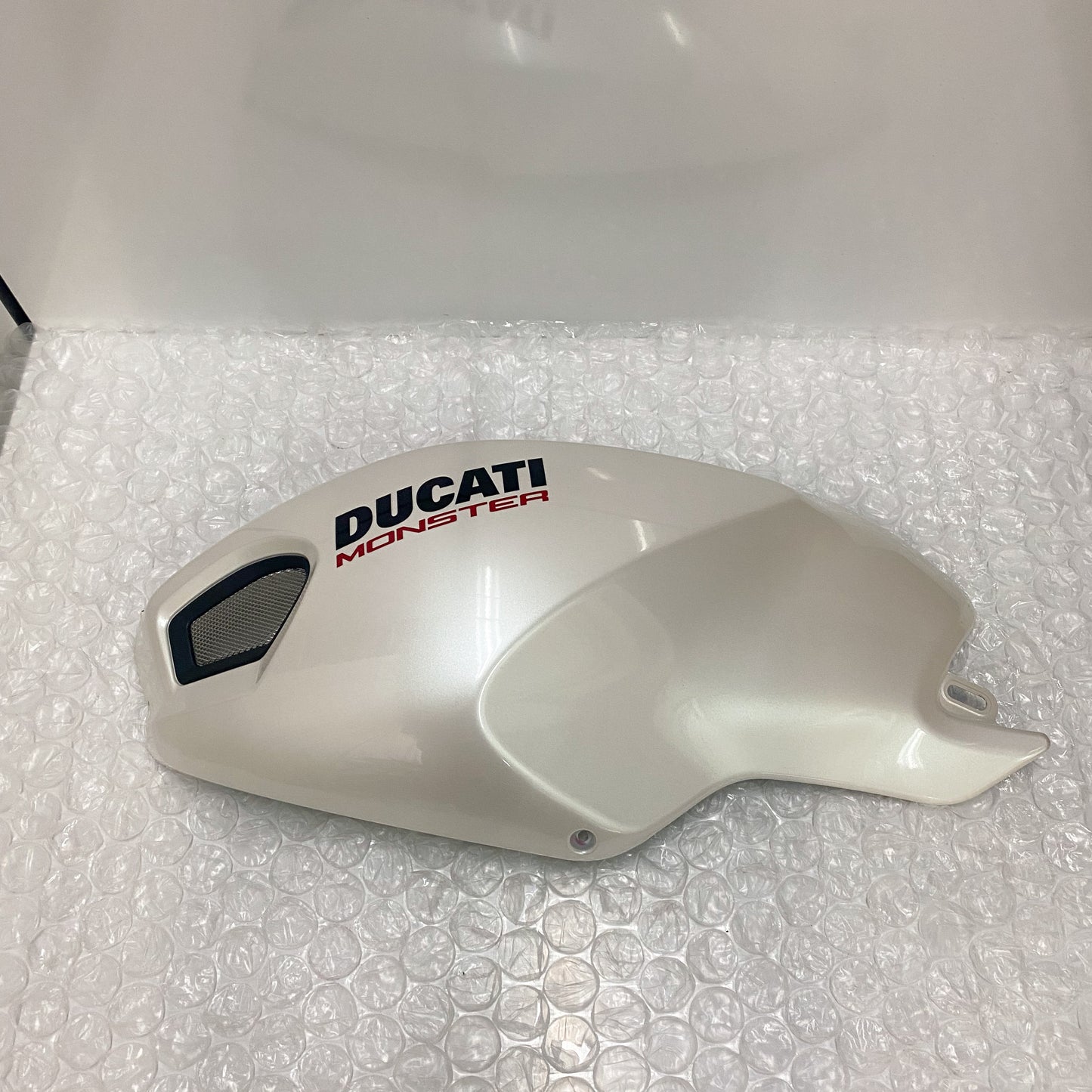 Ducati M 696/1100 Pearl White Left Tank Panel 48012591DW NTOP