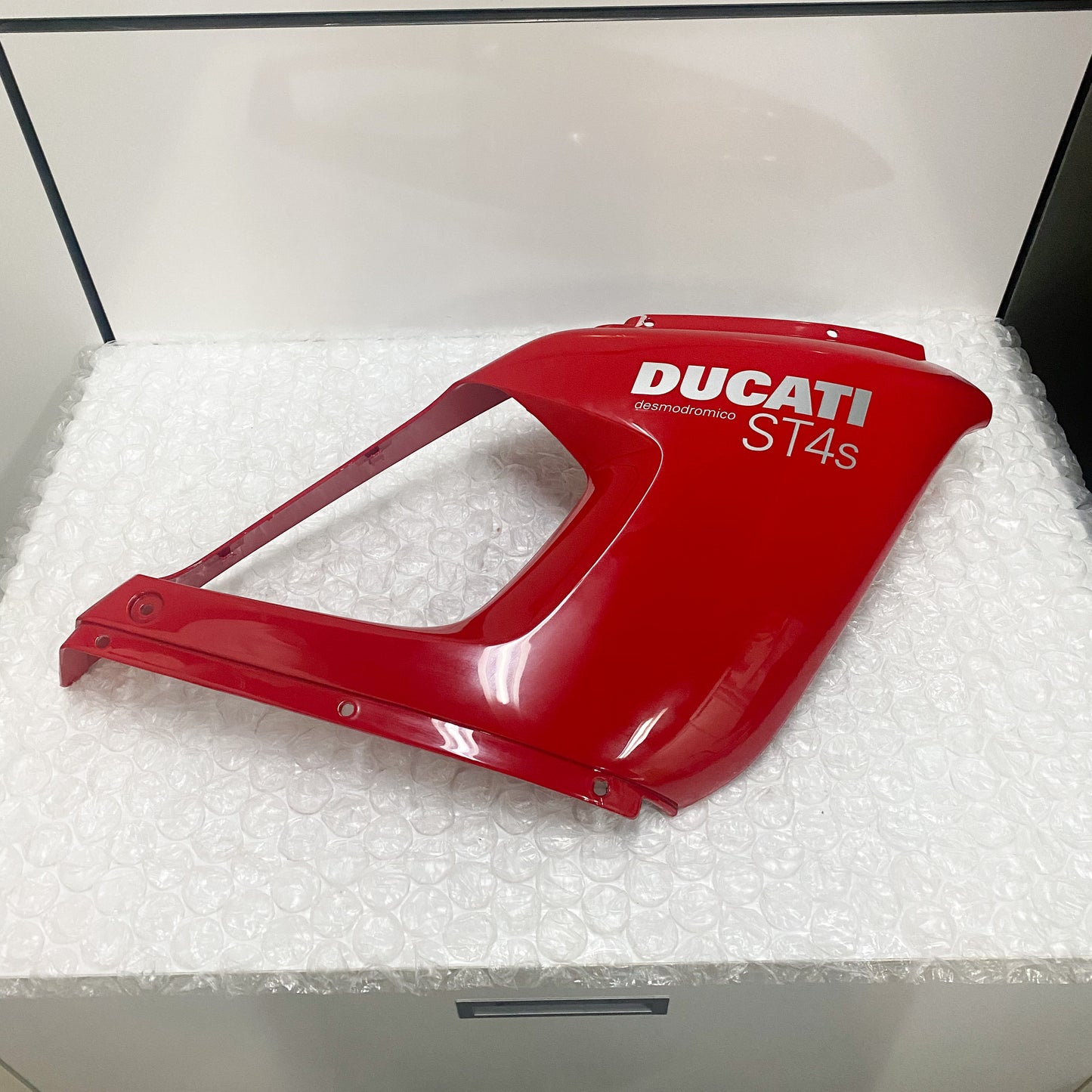 Ducati ST4S Right Upper Half Fairing Red 48011931BA USED